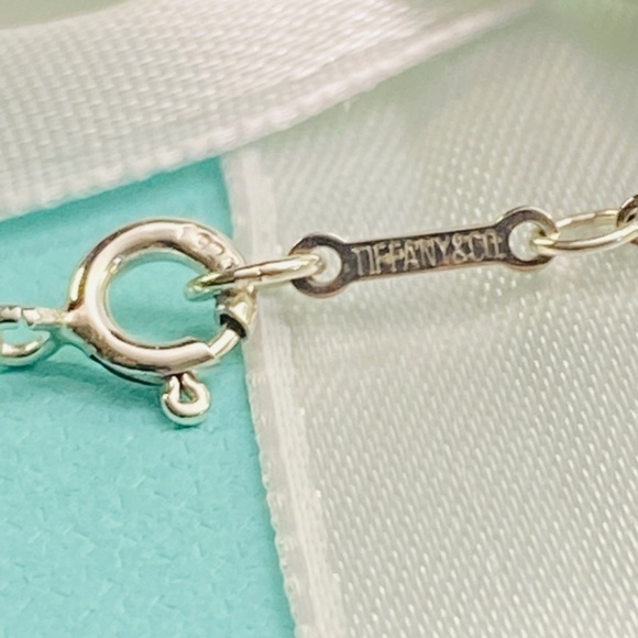 Tiffany & Co Pablo Picasso large Loving Heart Necklace 18” 925  authenticated - Picture 5 of 9